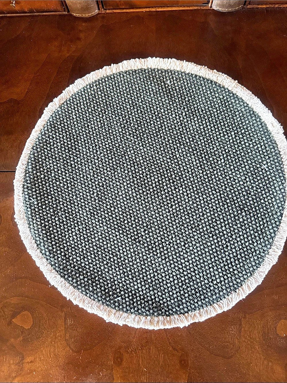 Pottery Barn Mason Handwoven Cotton Fringe Round Placemats - Set of 4 New!